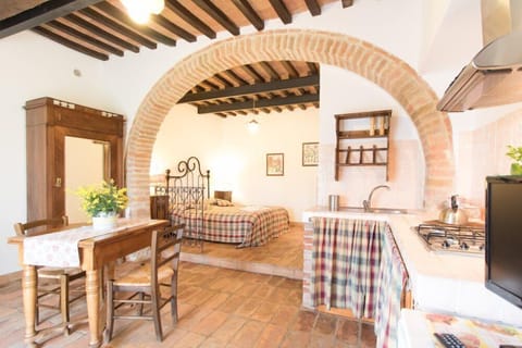 Studio, Garden View | 1 bedroom, individually decorated, individually furnished, desk