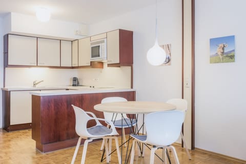 Premium Apartment, 1 Bedroom | In-room dining