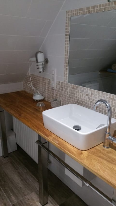 Double Room (Poule) | Bathroom sink