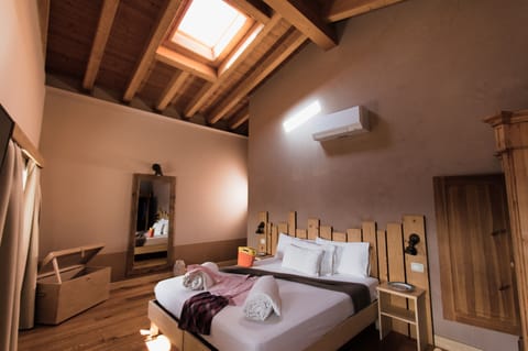 Exclusive Double Room (Garofano) | Frette Italian sheets, premium bedding, down comforters, pillowtop beds