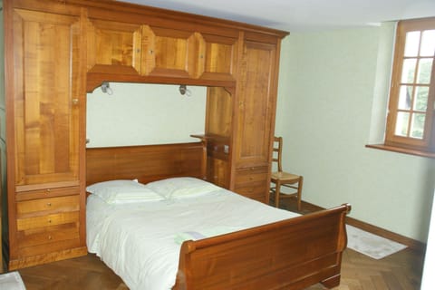 Double Room | Blackout drapes, free WiFi, bed sheets