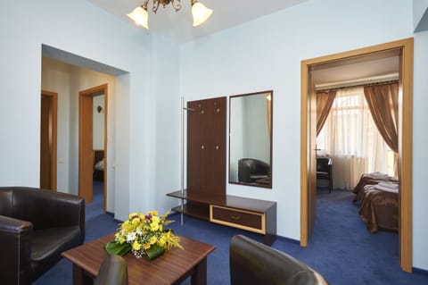 Suite, 1 Bedroom | Living area | 81-cm LCD TV with cable channels, TV