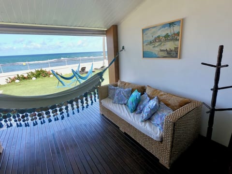 Quarto Quadruplo Vista Mar | 1 bedroom, pillowtop beds, minibar, in-room safe