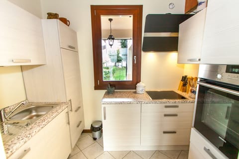 Comfort Duplex, 2 Bedrooms, Terrace, Poolside | Private kitchen | Full-size fridge, oven, stovetop, dishwasher