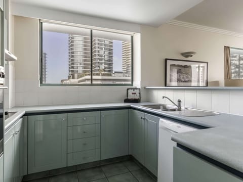 2 Bedroom | Private kitchen | Full-size fridge, microwave, stovetop, dishwasher