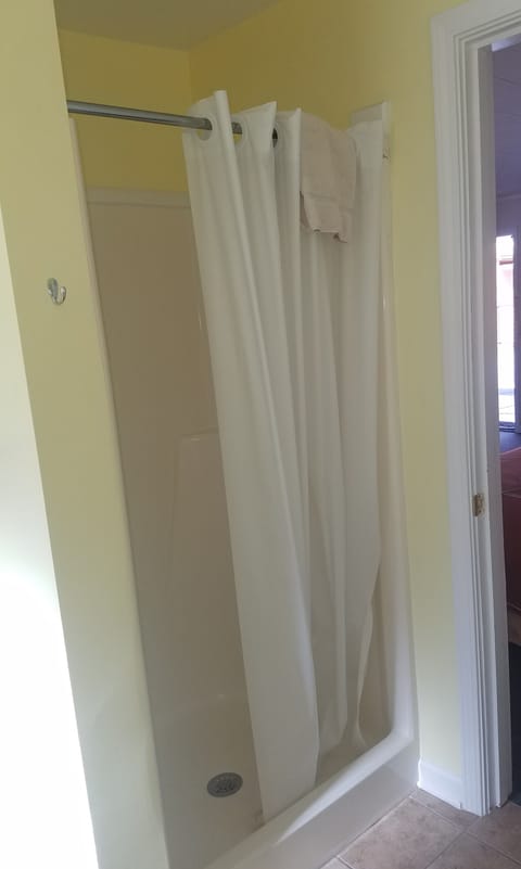 Standard Room, 2 Double Beds | Bathroom | Shower, free toiletries, hair dryer, towels