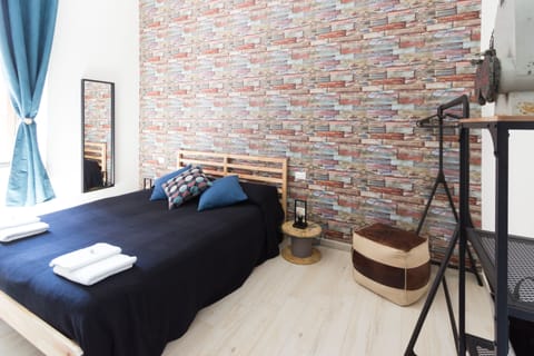 Design Room, 1 Queen Bed | Premium bedding, down comforters, minibar, in-room safe