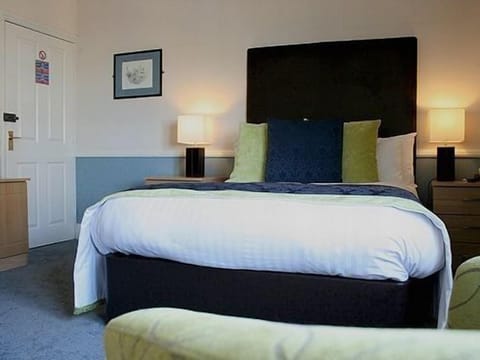 Standard Double Room, Ensuite | WiFi