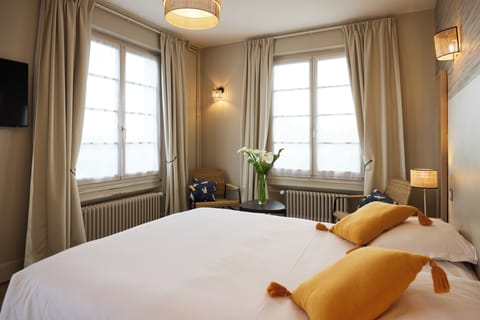 Premium Double Room | Premium bedding, individually decorated, desk, free WiFi