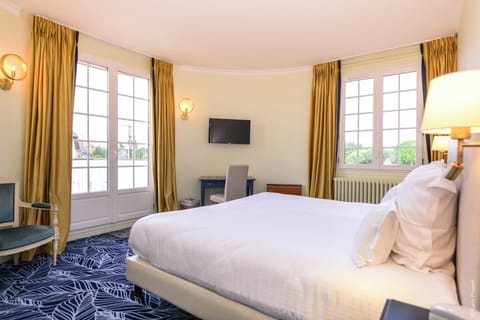 Superior Double or Twin Room | Desk, soundproofing, free WiFi, bed sheets