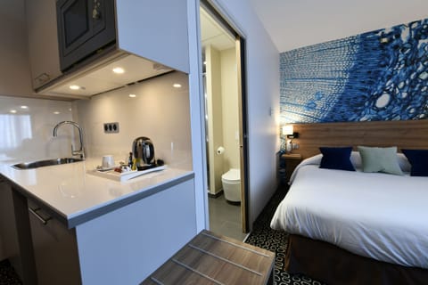 Studio | Private kitchen | Coffee/tea maker, electric kettle