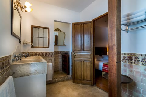 Double Room, Terrace | Bathroom | Shower, hair dryer, towels