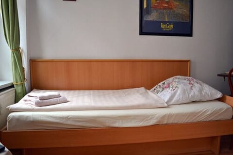 Double or Twin Room, Non Smoking | Blackout drapes, free WiFi, bed sheets