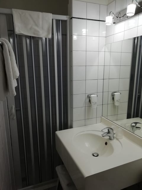 Classic Double Room Single Use | Bathroom | Hair dryer, towels