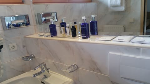 Superior Double Room, Balcony | Bathroom amenities | Designer toiletries, hair dryer, bathrobes, slippers