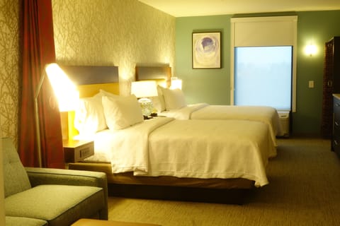 Premium bedding, in-room safe, desk, free WiFi