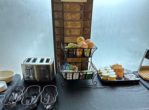 Free daily continental breakfast