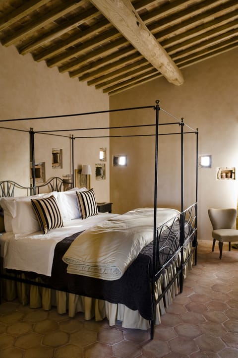 Superior Double Room | Premium bedding, minibar, in-room safe, free WiFi