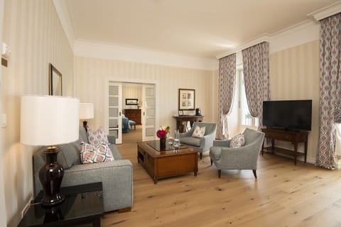 Traditional Suite, Lake View | Egyptian cotton sheets, premium bedding, down comforters, free minibar