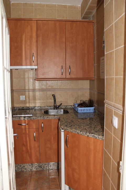 Superior Room, 2 Bedrooms, Kitchenette, Ground Floor | Private kitchen