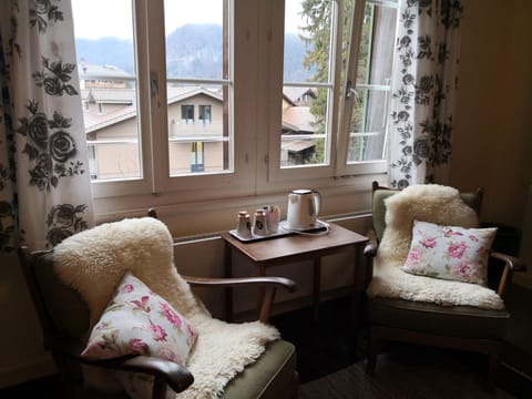 Comfort Double Room, 1 Double Bed, Bathtub, Mountain View | Free WiFi, bed sheets