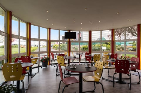 Daily buffet breakfast (EUR 9 per person)