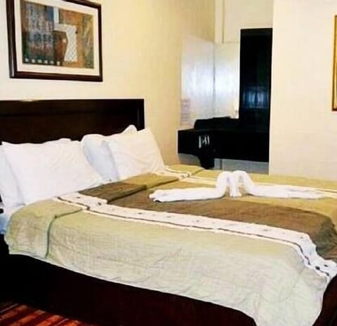 Superior Room | In-room safe, free WiFi, bed sheets