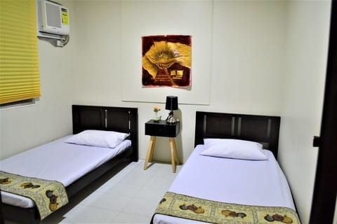 Apartment, 2 Bedrooms | 1 bedroom, desk, free WiFi, bed sheets