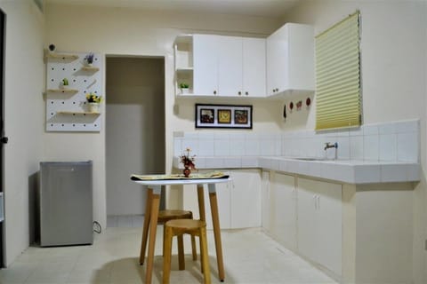 Apartment, 2 Bedrooms | Private kitchen