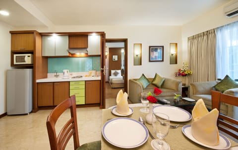 Apartment, 1 Bedroom | In-room dining