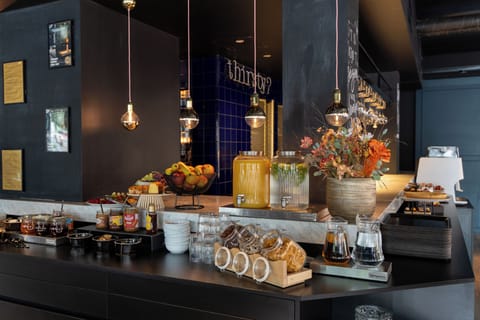 Daily buffet breakfast (EUR 17 per person)