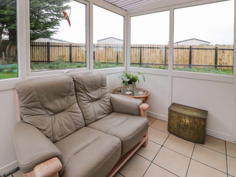 Cottage | Living area | TV