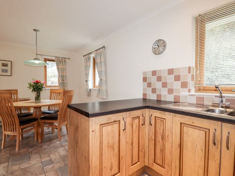 Cottage | Private kitchen | Stovetop, dishwasher, highchair, cookware/dishes/utensils