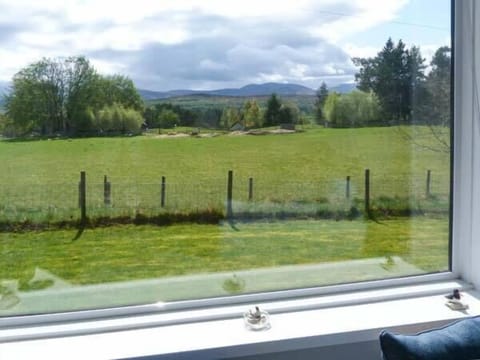 Cottage | 3 bedrooms, individually decorated, individually furnished, free WiFi