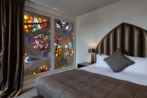 Superior Double Room (Charming) | In-room safe, desk, laptop workspace, iron/ironing board