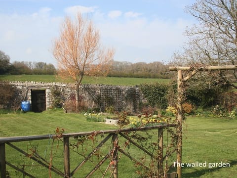 Cottage | Property grounds