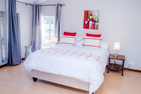 Deluxe House, 4 Bedrooms | 4 bedrooms, premium bedding, in-room safe, desk