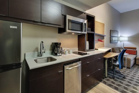 Suite, 1 Bedroom (Hearing Accessible) | Private kitchen | Fridge, microwave, oven, stovetop