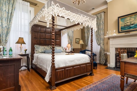 Fredericksburg Grand | Premium bedding, pillowtop beds, individually decorated