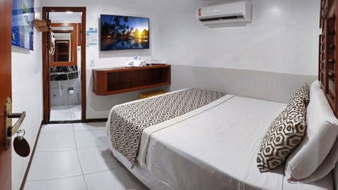 Economy Double Room | Minibar, free WiFi, bed sheets