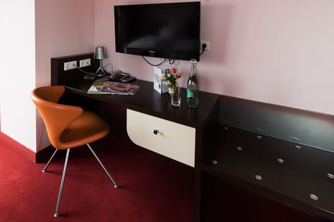 Suite (Abendrot) | Minibar, in-room safe, desk, soundproofing