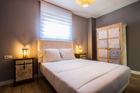 Premium Double Room, 1 Double Bed, Private Bathroom | Iron/ironing board, free WiFi, bed sheets