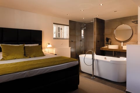 Deluxe Suite | Desk, free WiFi