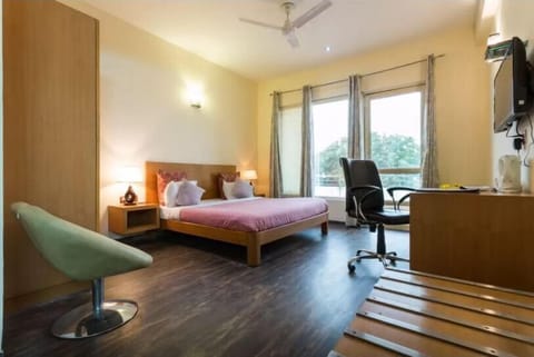 Superior Studio, 1 Double Bed | Minibar, desk, laptop workspace, rollaway beds