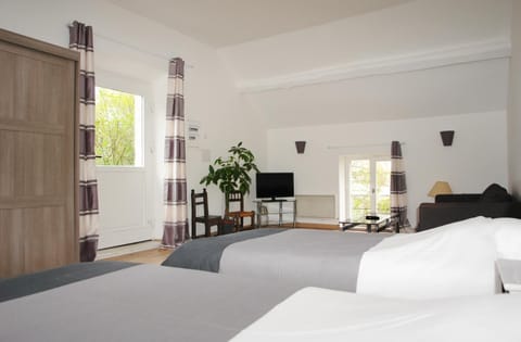 Family Room | 1 bedroom, individually decorated, individually furnished, bed sheets