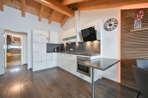 Apartment, Mountain View (Gehrenspitze) | Private kitchen | Full-size fridge, oven, stovetop, dishwasher