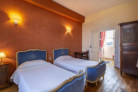 Family Suite, 2 Bedrooms (Chenonceau) | 1 bedroom, individually decorated, individually furnished, desk