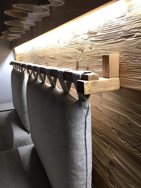 Desk, blackout drapes, soundproofing, free WiFi