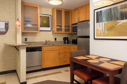 Studio Suite, 1 King Bed with Sofa bed | Private kitchen | Fridge, microwave, stovetop, dishwasher