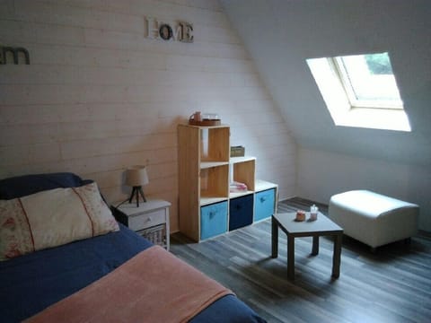 Double Room (La Tourangelle) | Individually decorated, individually furnished, blackout drapes